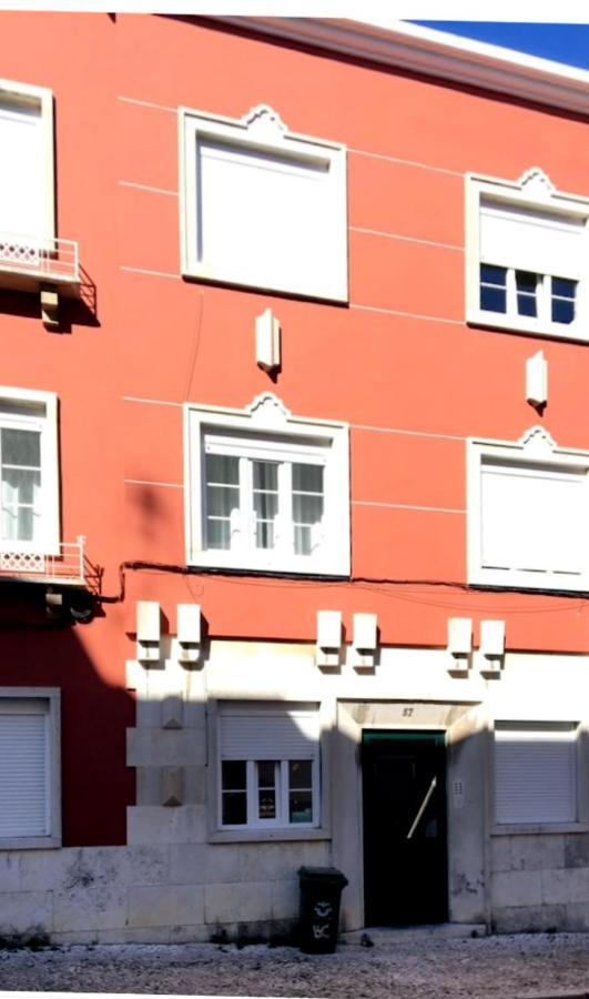 Sunny Apartment In A Typical Lisbon Neighborhood Экстерьер фото